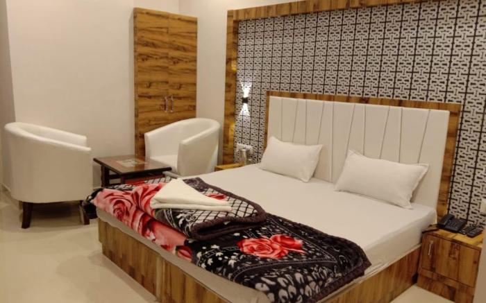 Hotel Jeelan Palace