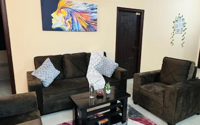 Charter Stays 3BHK Luxurious Flat in Manikonda