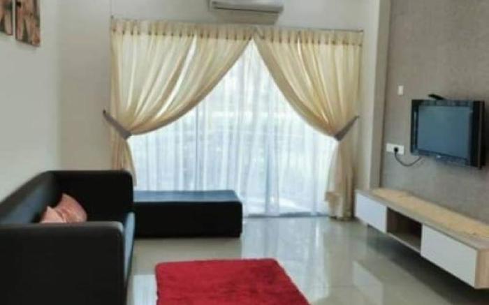 MIKAYLA HOMESTAY