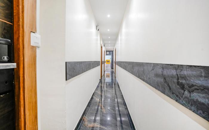 FabHotel Riza International