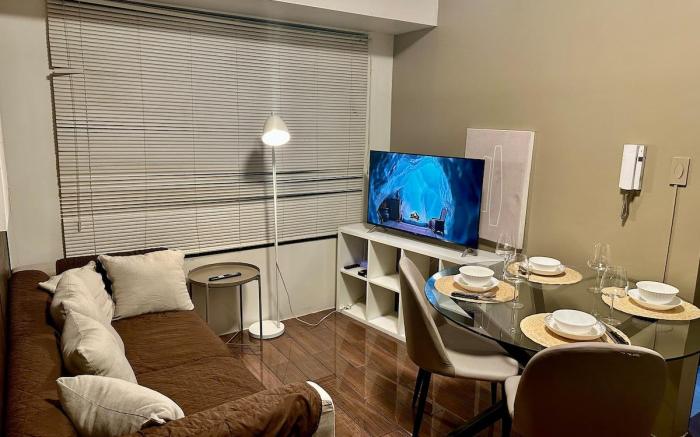 Minimalist 2Br in Air Residences - Cozy for Family
