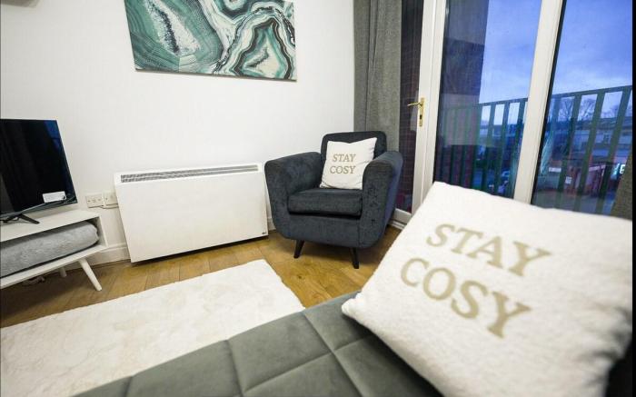Modern Apartment in Manchester, Balcony, Sleeps6