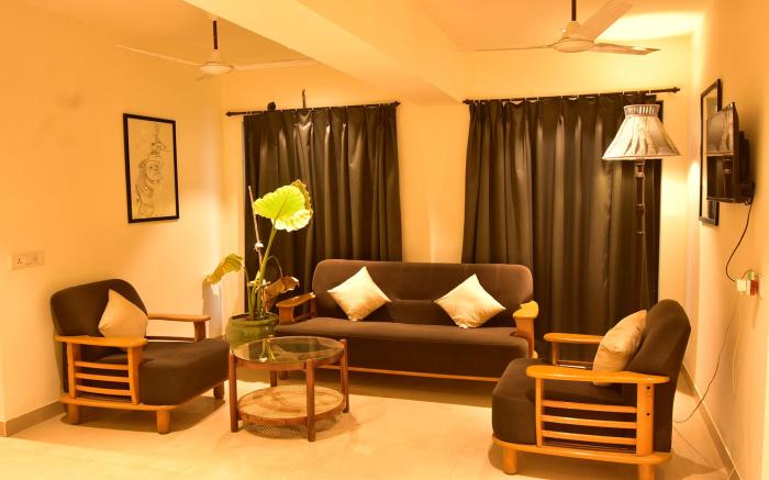 Dhanvantari Hotel