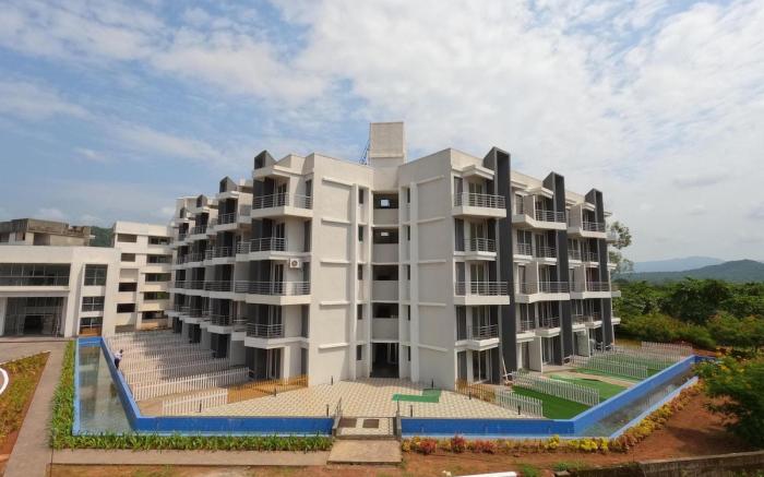 Ivy Bliss Studio with Private Pool, B 06, Karjat