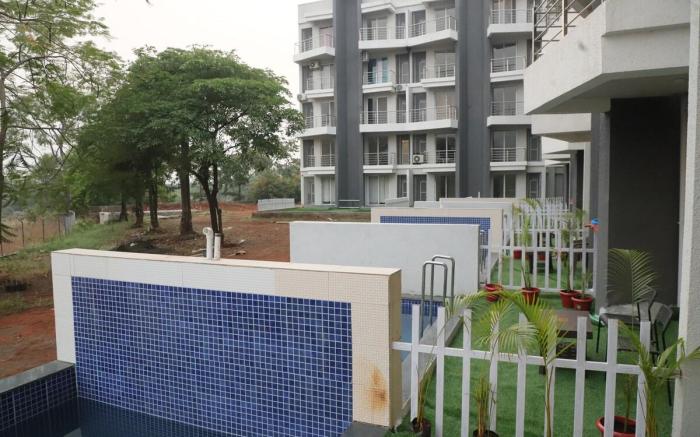 Ivy Bliss Studio with Private Pool, B 06, Karjat