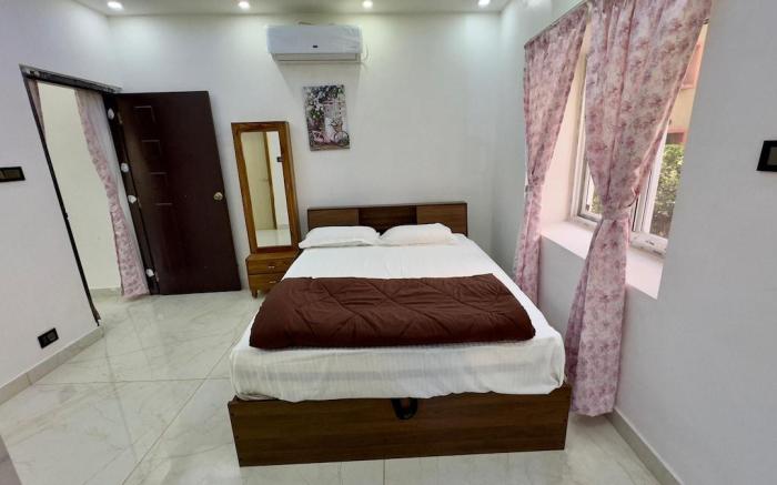 #12: A Cozy, Stylish & Spacious1BH @Bhoomimansion