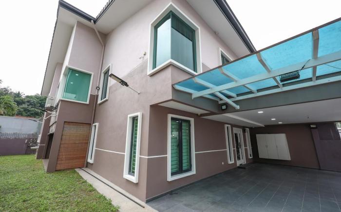 Spacious 12 pax Landed Homestay Ampang By NexField