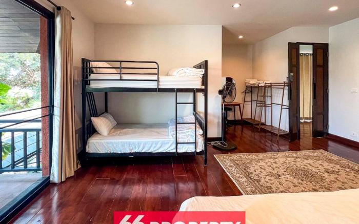 Luxury Earth Villa. Tropical Vibes, Pool Table.