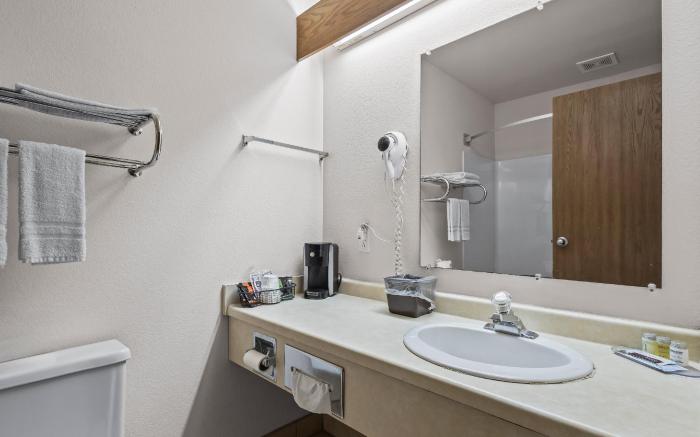 Wautoma Inn by OYO Near Airport WI 73