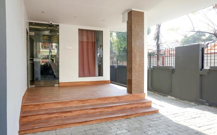 FabHotel Villa The Suites - Nr. Prayagraj Junction