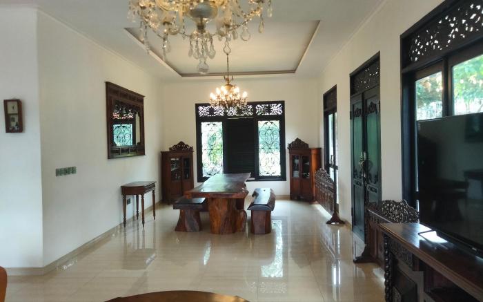 Villa Sentul city nuansa keraton