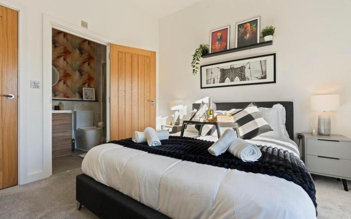 Luxury Apartment in JQ | Sleeps 6