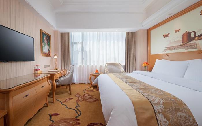 Vienna International Hotel Nanchang Aixi Lake Prince Hall metro station