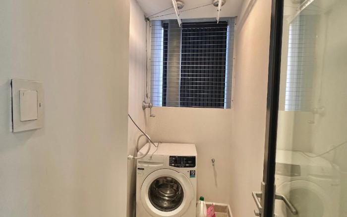 2-bedroom Apartment Newcity Thu Thiem Quiet, Pool View