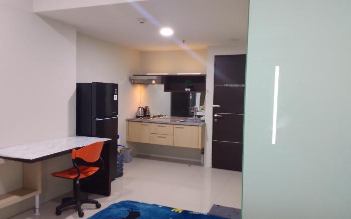 The Square - King Suite  Apartemen Service NetFlix