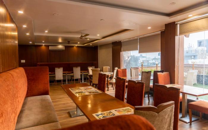 Platinum Palace Near Medanta