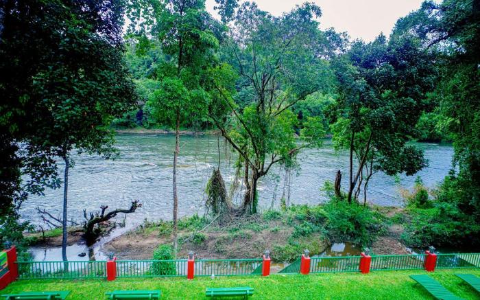 Falcons Riverview Resorts 