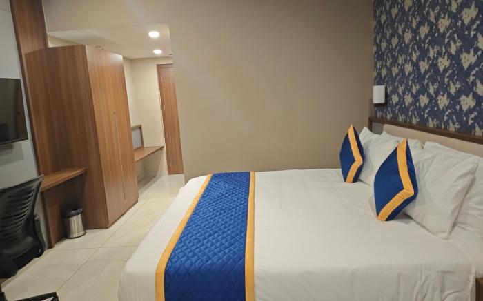 Blue Diamond Residency