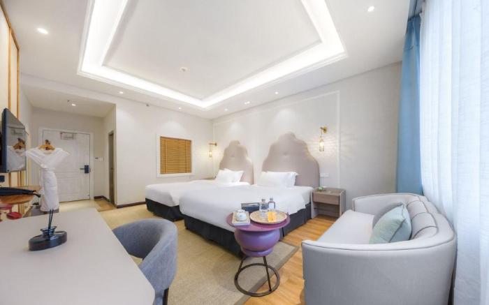 Return to Emei Hotel