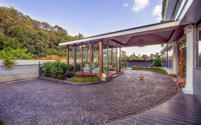 Valentia The Exotic Boutique Hotel - Pure Veg