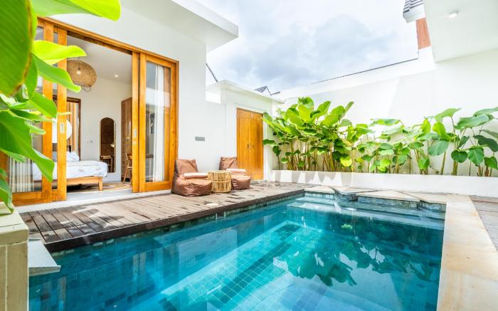 Sunset Village Villas Complex