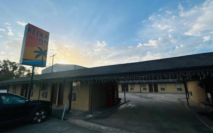 Relax Inn By OYO Sulphur Hwy 90