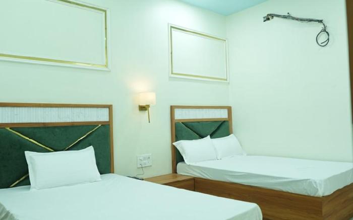 Deep palace inn