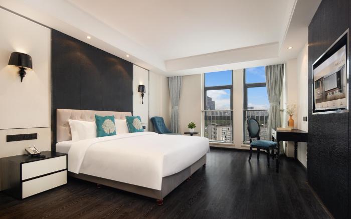 Comfort Hotel (XieTaiZi Subway Branch)