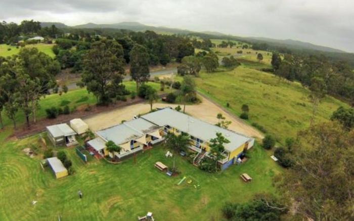 Top of the Lake Holiday Units Guest House