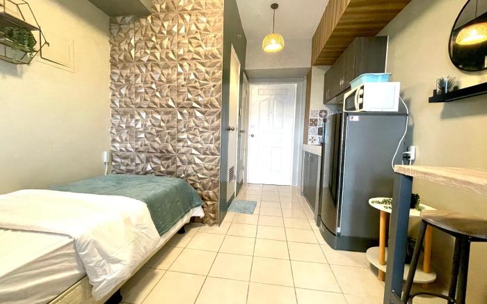 2132: Modern & Cozy Peripheral TAAL VIEW 21st Flr