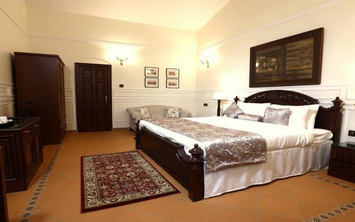 7 BHK Heritage Villa - Rock Ooty