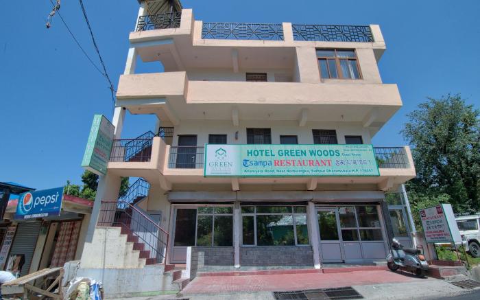 OYO 14420 Hotel Green Woods