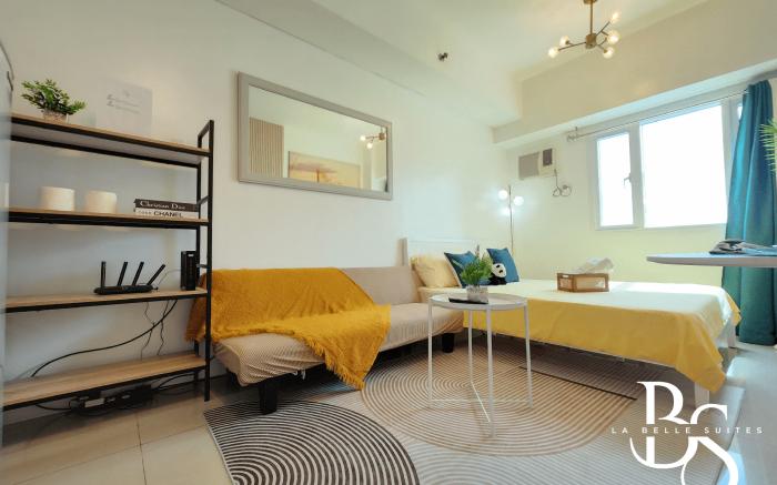 Cozy ArtDeco Studio Ayala Greenbelt CBD Makati PH