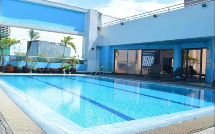 Romantic Suite across Greenbelt Mall