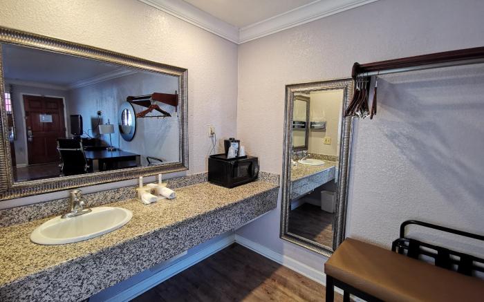 Journey Inn
