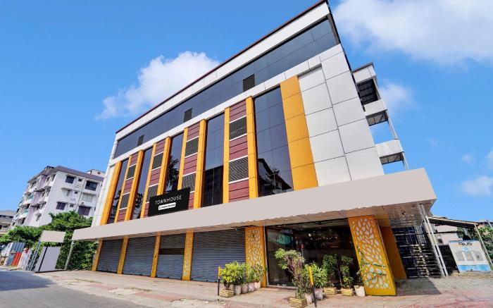 Super Townhouse Ernakulam North