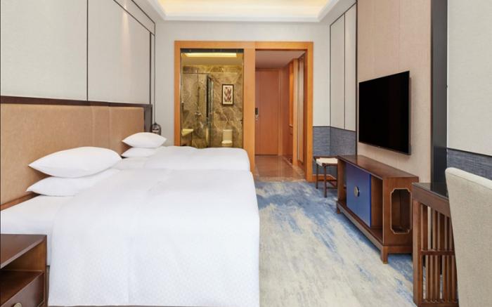 Four Points by Sheraton Anshun, Huangguoshu