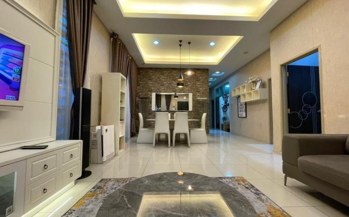 Aisy Q Homestay (Muslim Only)