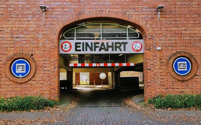 Three minutes walk to the trainstation to Hamburg