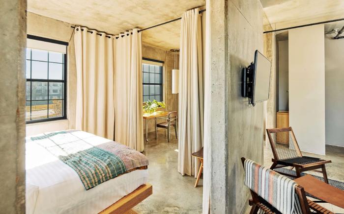 NYLO Dallas Plano Hotel, Tapestry Collection by Hilton