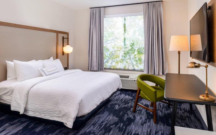 Fairfield Inn & Suites by Marriott Fort Worth Southwest at Cityview