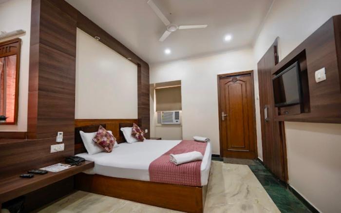 Hotel Suncity Prayagraj