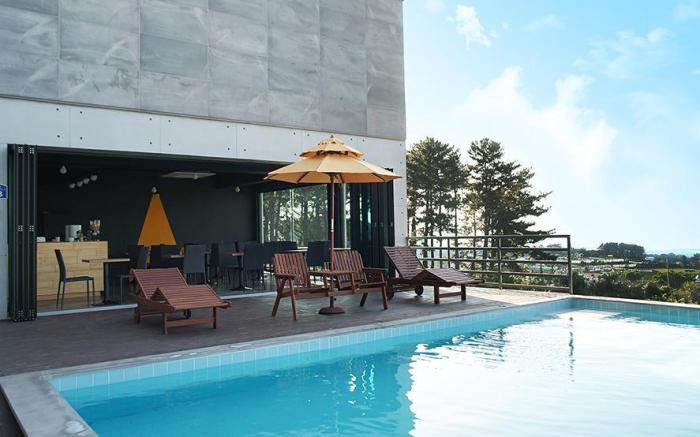 Nine Spavill Resort