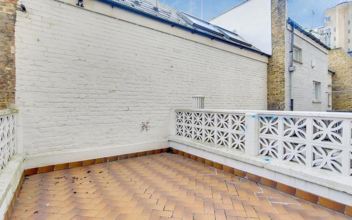 Studio very close Baker Street
