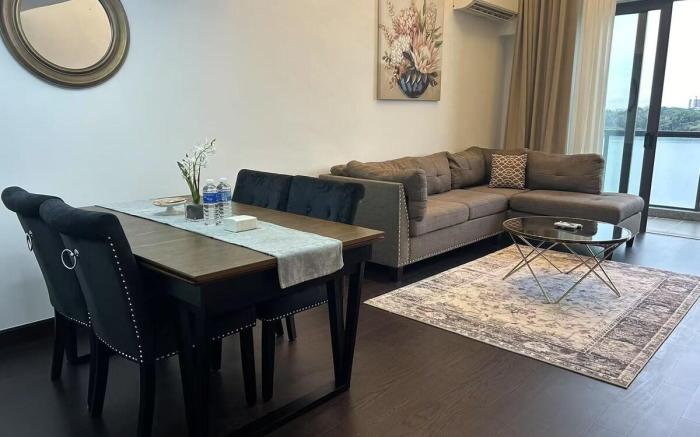 R&F Duplex Studio Apartment By Wan Li Homestay
