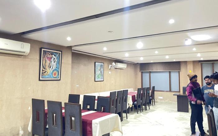 Hotel Ek Noor Residency