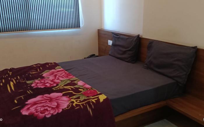 Hotel Midas Reegency Shikrapur