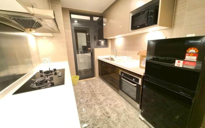 R&F Princess Cove  2Bedrooms w Balcony High Floor 