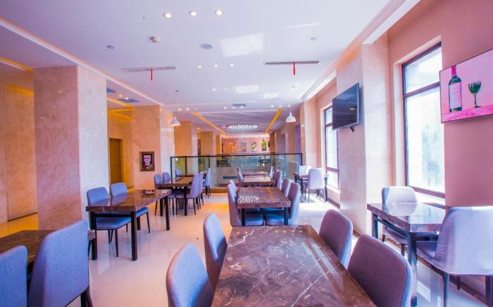 Lavande Hotel Xinyang Municipal Government Railway Station