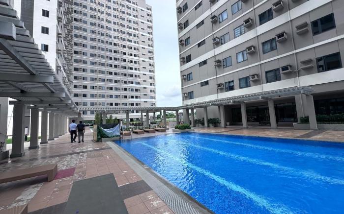 Suite 2019 Green 2 Condo